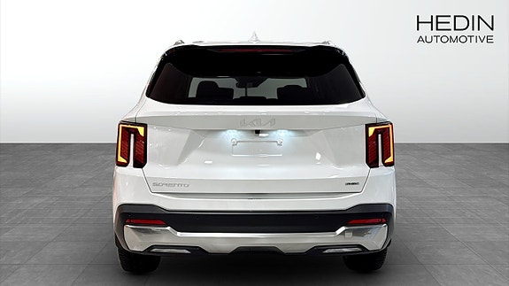Kia Sorento 7 of 15