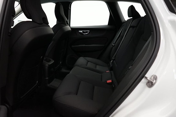 Volvo XC60 6 of 19