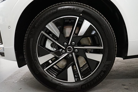 Volvo XC60 19 of 19