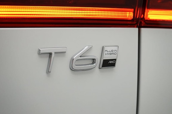 Volvo XC60 15 of 19