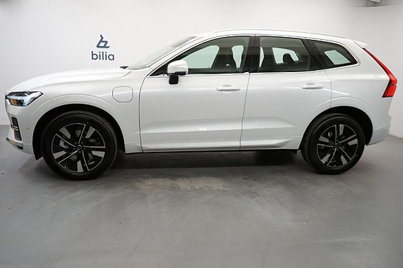 Volvo XC60 2 of 19