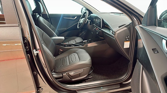 Kia Niro 3 of 9