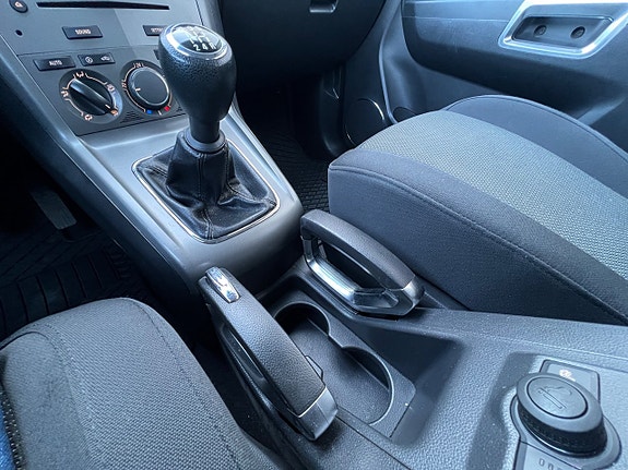 Opel Antara 21 of 23