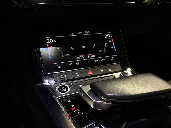 Audi e-tron 15 of 25