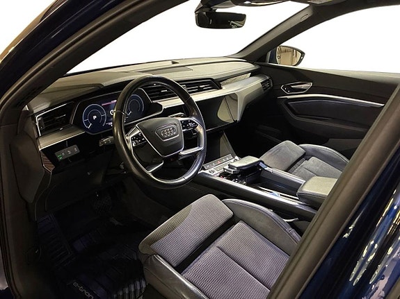 Audi e-tron 10 of 25