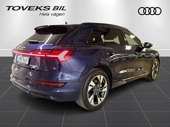 Audi e-tron 5 of 25