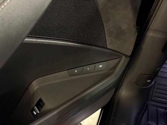 Audi e-tron 19 of 25