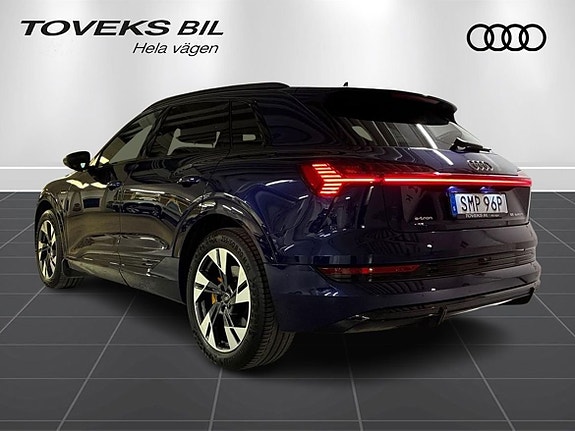 Audi e-tron 3 of 25