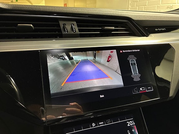 Audi e-tron 17 of 25