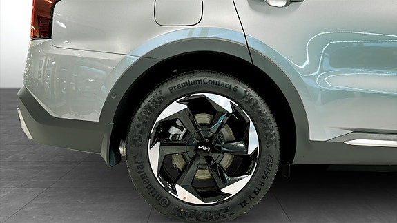 Kia Sorento 9 of 16