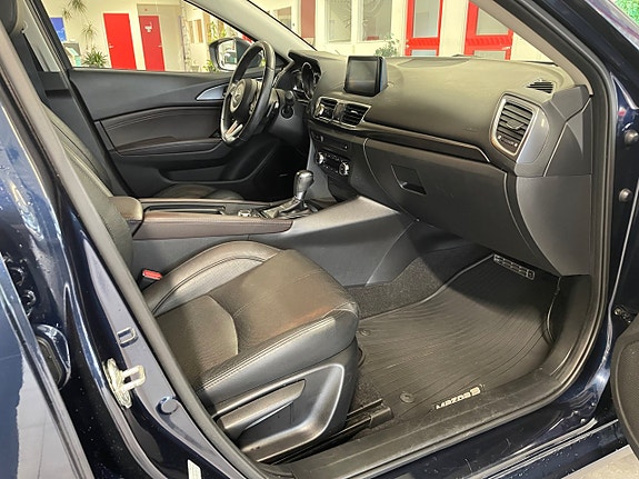 Mazda 3 12 of 13