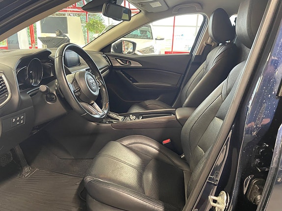 Mazda 3 9 of 13