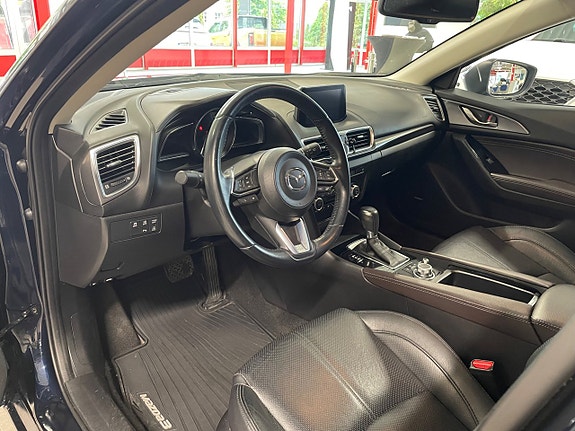 Mazda 3 10 of 13