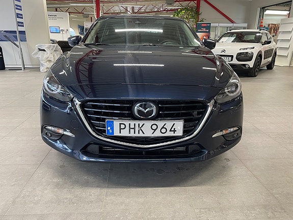 Mazda 3 2 of 5