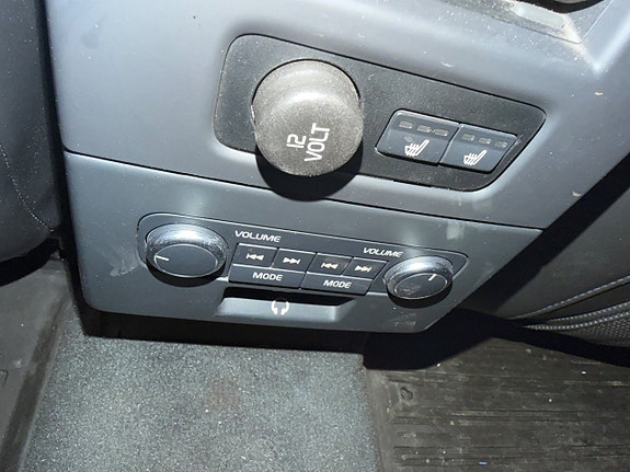 Volvo XC70 14 of 15