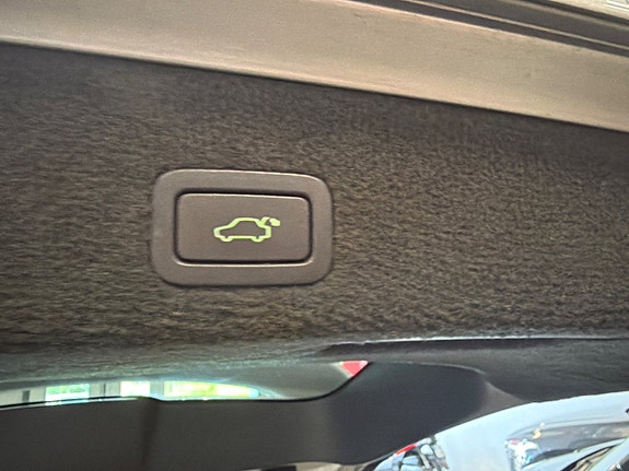 Volvo XC70 13 of 15
