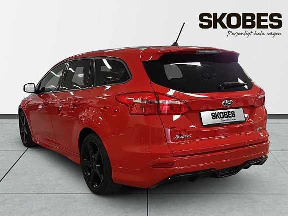 Ford Focus 5 of 5