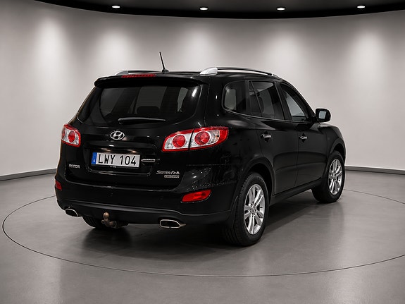Hyundai Santa Fe 2 of 7