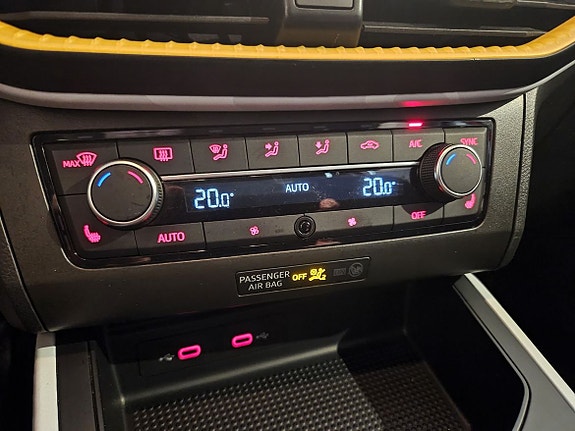 Seat Arona 20 of 25