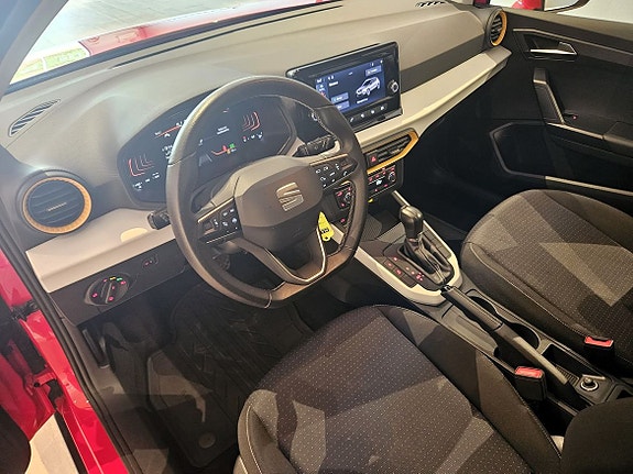 Seat Arona 11 of 25