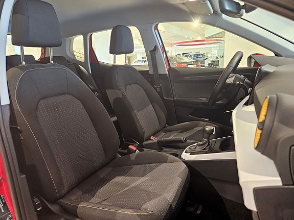 Seat Arona 15 of 25