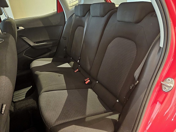 Seat Arona 16 of 25
