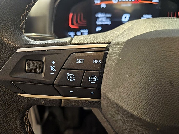 Seat Arona 17 of 25