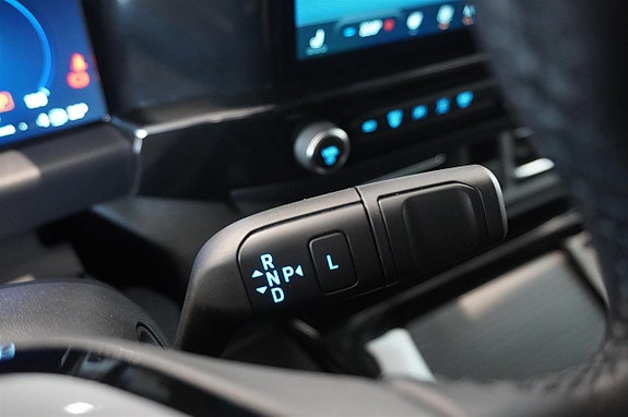 Ford Transit Custom 9 of 16
