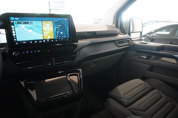 Ford Transit Custom 10 of 16