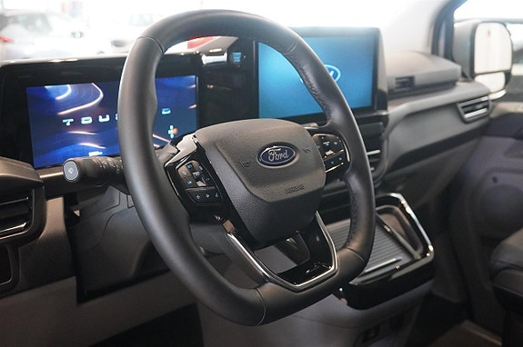 Ford Transit Custom 2 of 16
