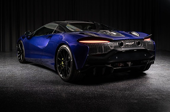 McLaren Artura 5 of 5