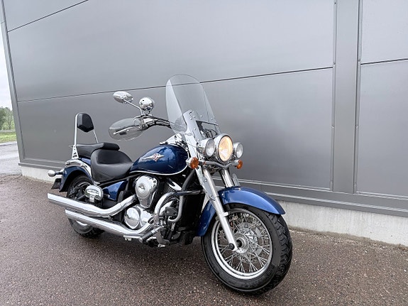 Kawasaki VN900 Classic 2 of 14