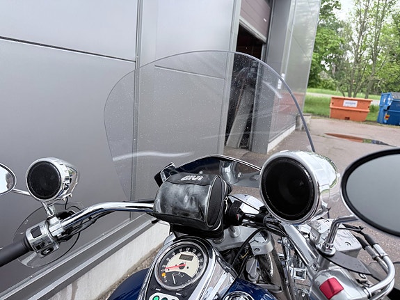 Kawasaki VN900 Classic 7 of 14