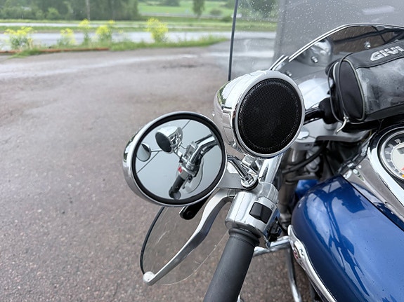 Kawasaki VN900 Classic 12 of 14