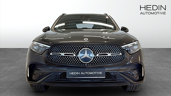 Mercedes-Benz GLC300 e 8 of 12