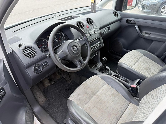 Volkswagen Caddy Maxi 3 of 5
