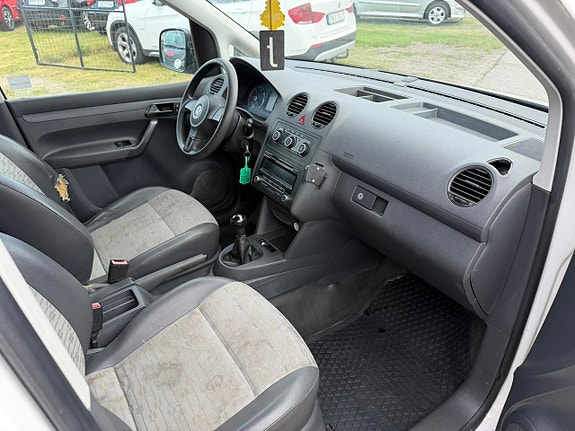 Volkswagen Caddy Maxi 4 of 5