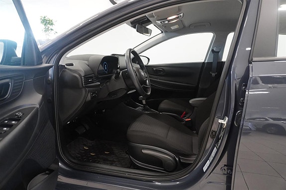 Hyundai i20 2 of 5
