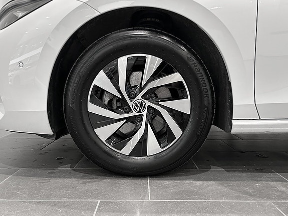 Volkswagen Passat 5 of 5