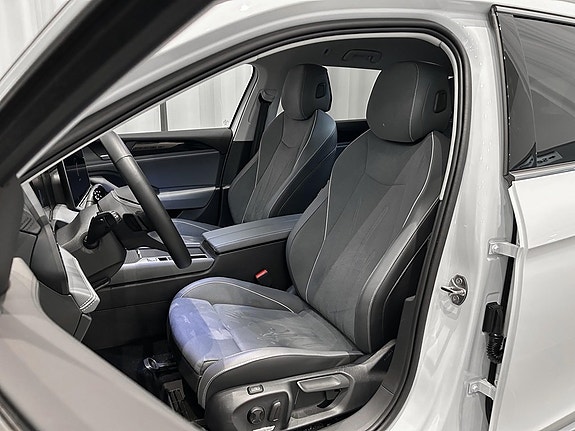 Volkswagen Passat 6 of 15