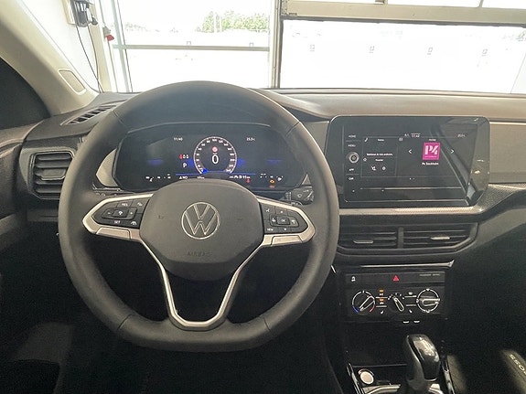Volkswagen T-Cross 10 of 13
