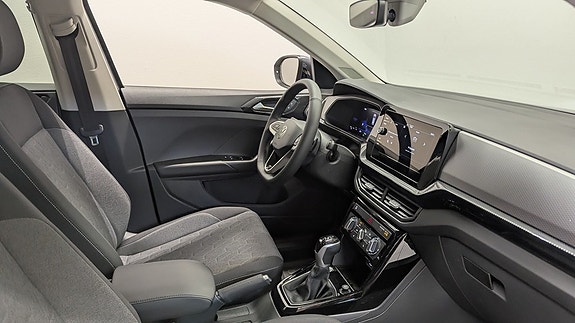Volkswagen T-Cross 4 of 5