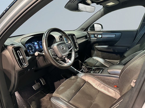 Volvo XC40 7 of 26