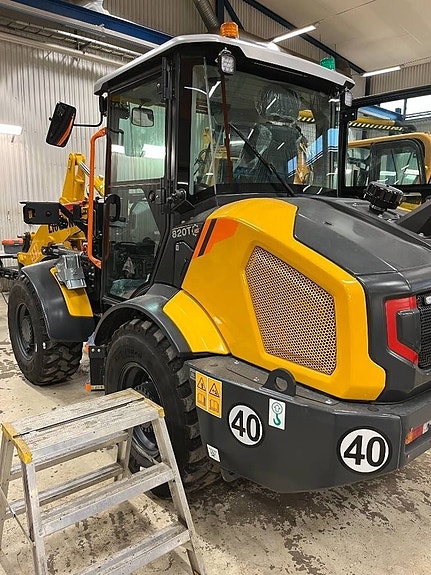 LiuGong 820 T 8 of 16