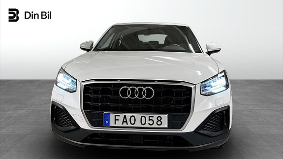 Audi Q2 4 of 5