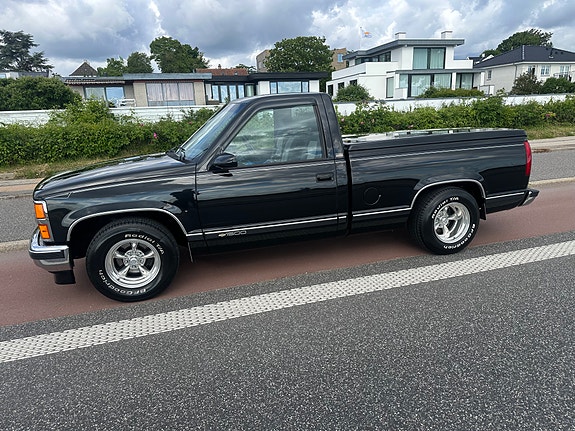 Chevrolet Silverado 1500 3 of 5