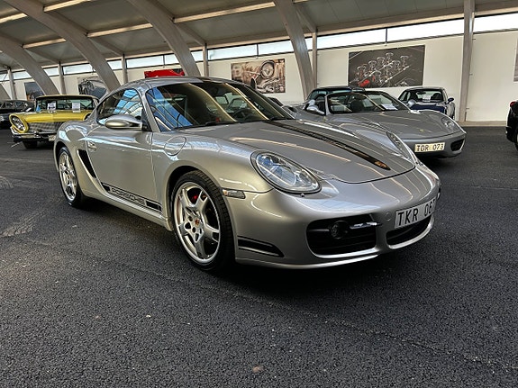Porsche Cayman S 6 of 25