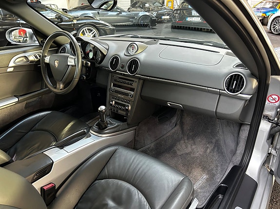 Porsche Cayman S 13 of 25