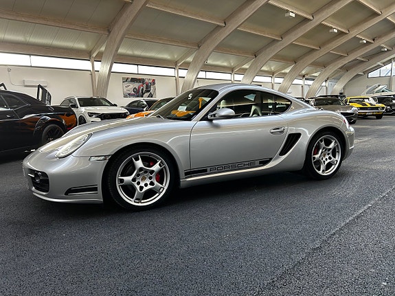 Porsche Cayman S 2 of 5