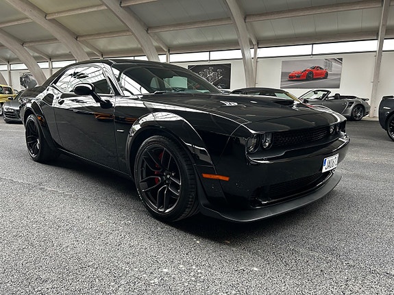 Dodge Challenger 7 of 23